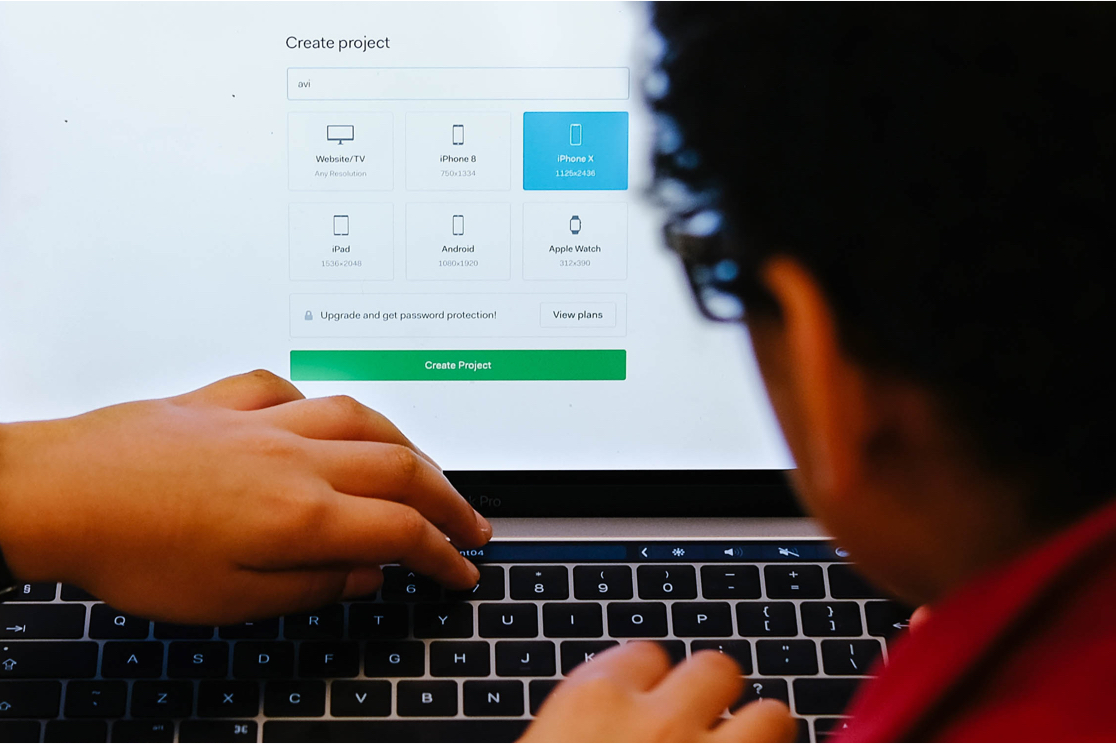 Students start their first project using Marvel